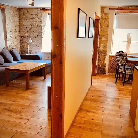 Kohtu Apartment *
