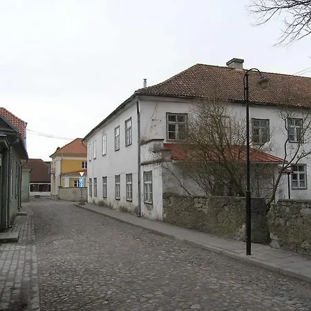 Kohtu * Kuressaare